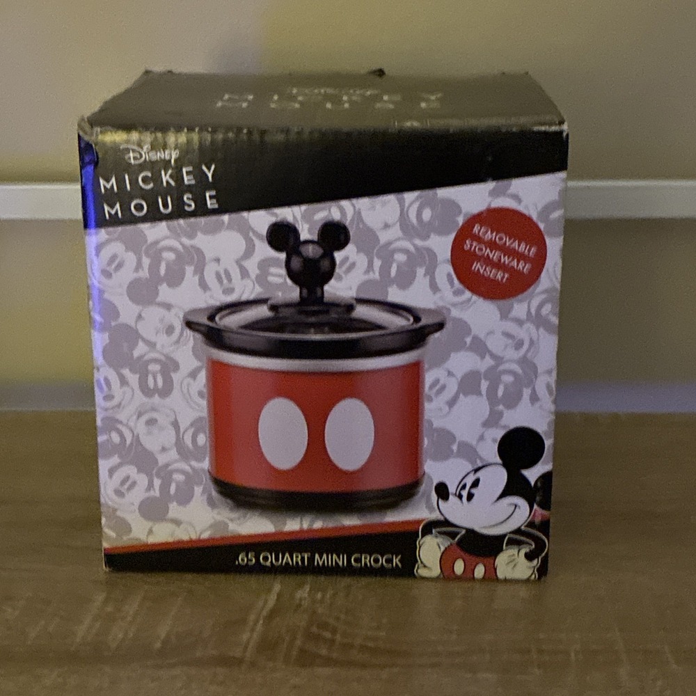 Brand New Disney Mickey‎ Mouse .65 Quart Mini Crock Pot